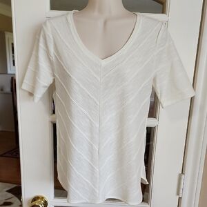 NWT Chico's Cream V-Neck Short Sleeve Top
